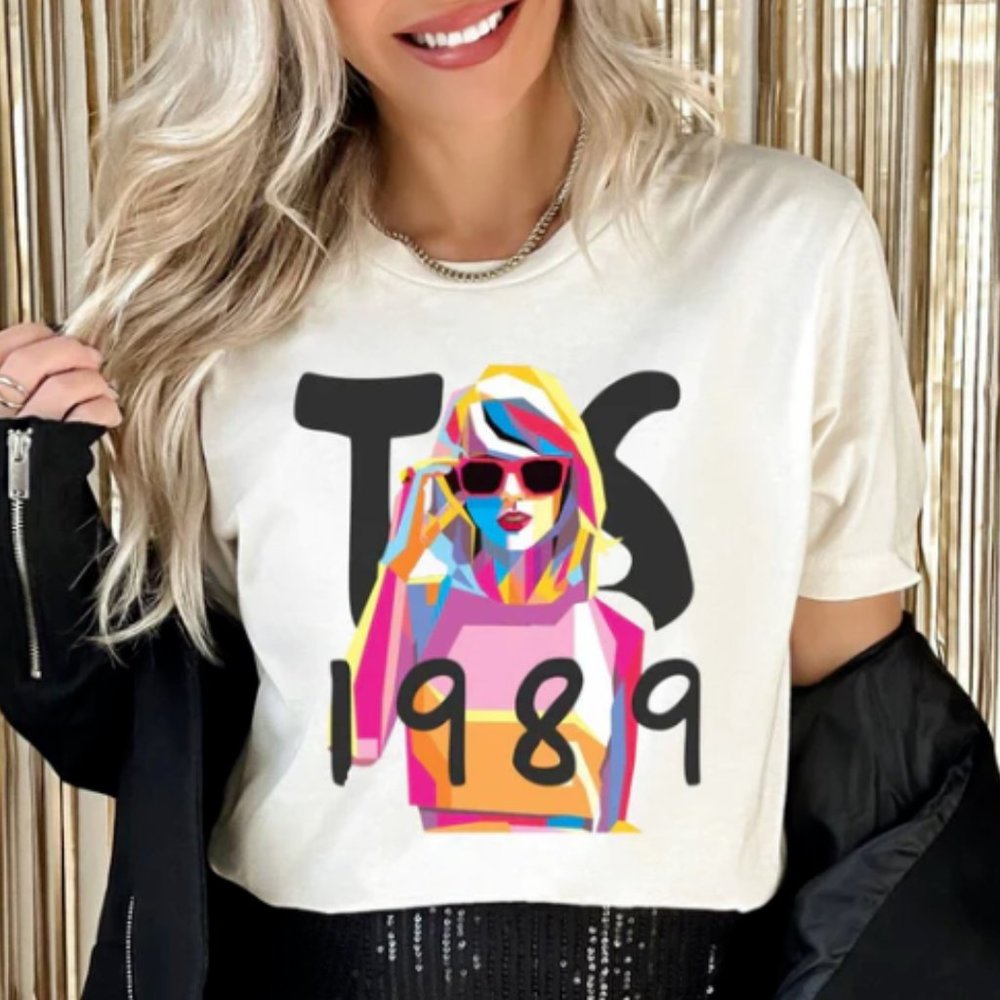 Official TS 1989 Licensed Taylor Swift T-shirt